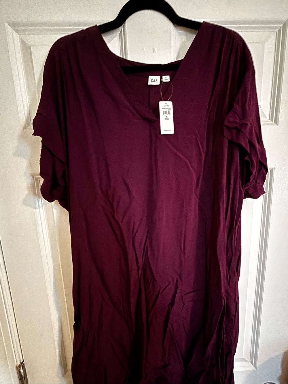 GAP Short Sleeve V-Neck Dress in Deep Plum